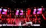 ABBAMABIA auf der Bühne im roten Licht